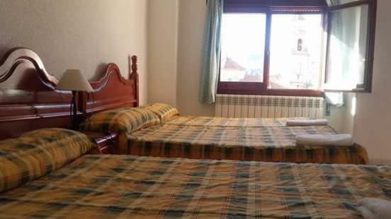 Hostal Restaurante San Millan Orihuela del Tremedal Buitenkant foto
