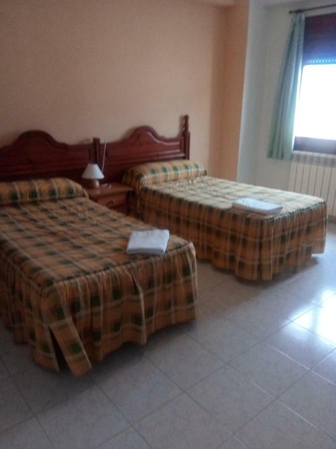 Hostal Restaurante San Millan Orihuela del Tremedal Buitenkant foto