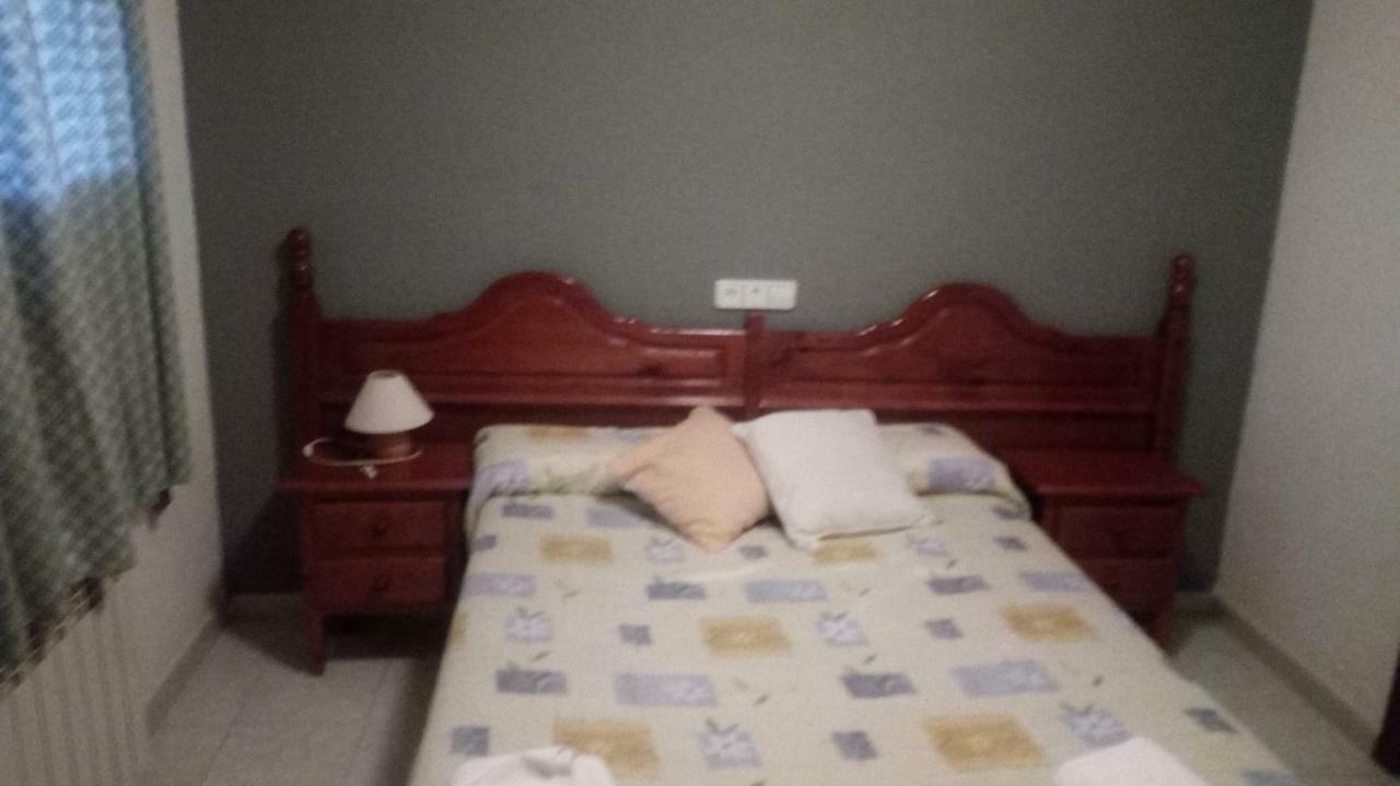 Hostal Restaurante San Millan Orihuela del Tremedal Buitenkant foto